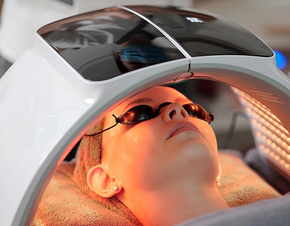 LED Light Therapy Device LED Light Therapy Device