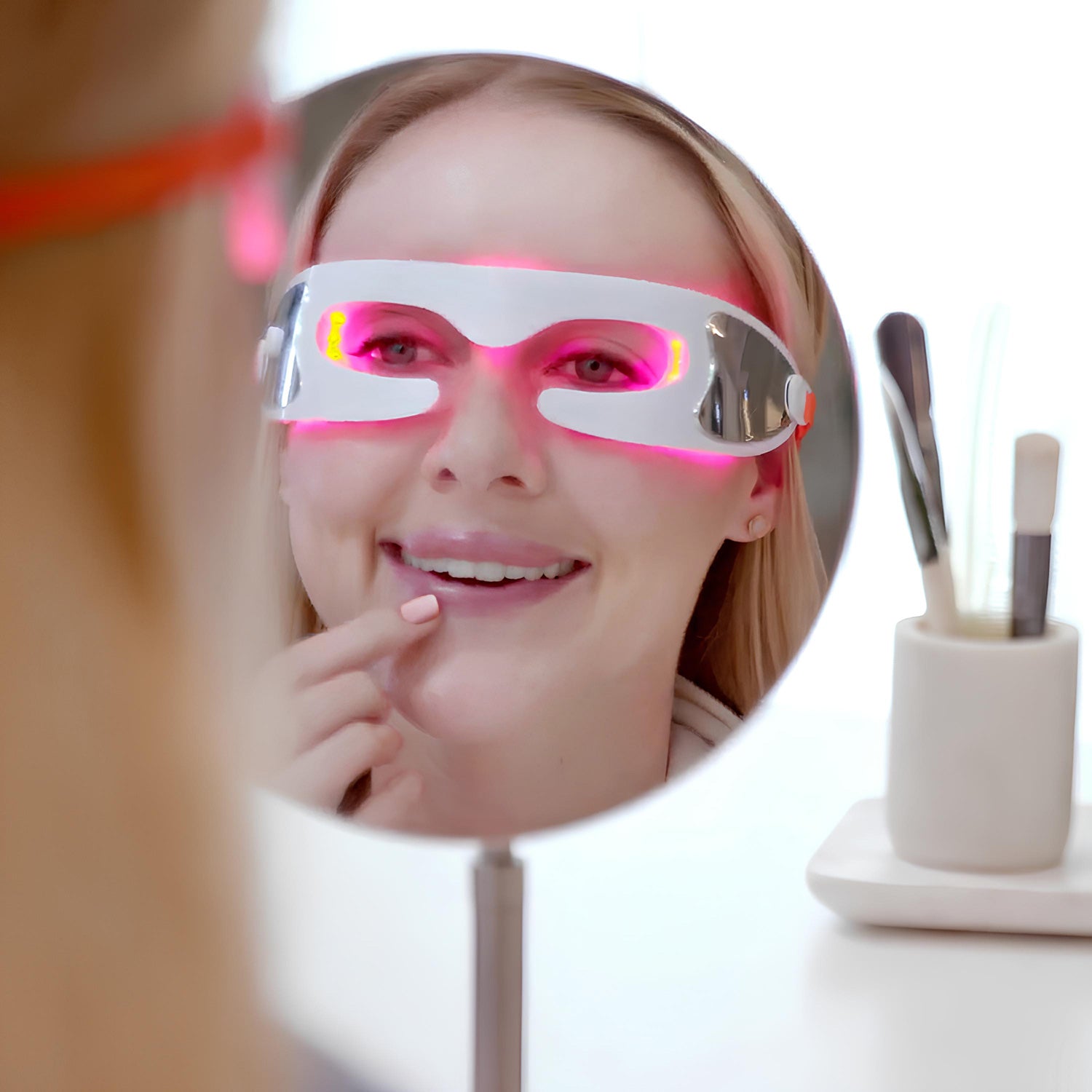 Just 3 minutes a day with our LED eyewear can visibly smooth and diminish the appearance of fine lines, eyebrow creases, and wrinkles, ensuring an age-defying effect.