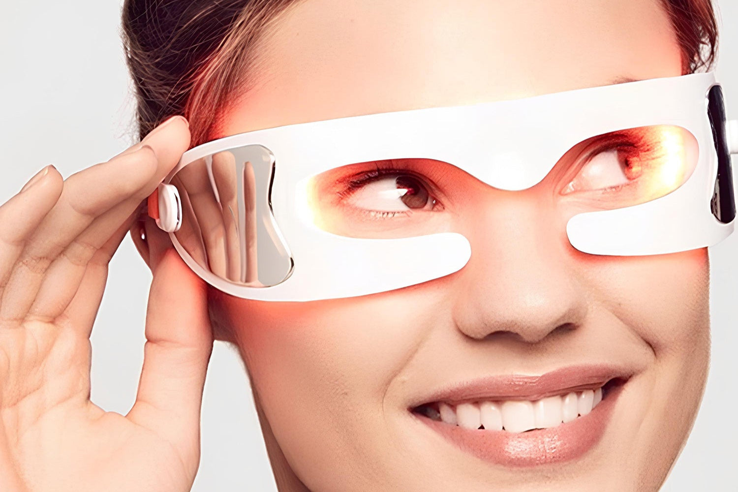 Our innovative eyewear is equipped with 36 LEDs, offering a hands-free, daily routine to significantly reduce eye wrinkles and crow's feet, rejuvenating your gaze.