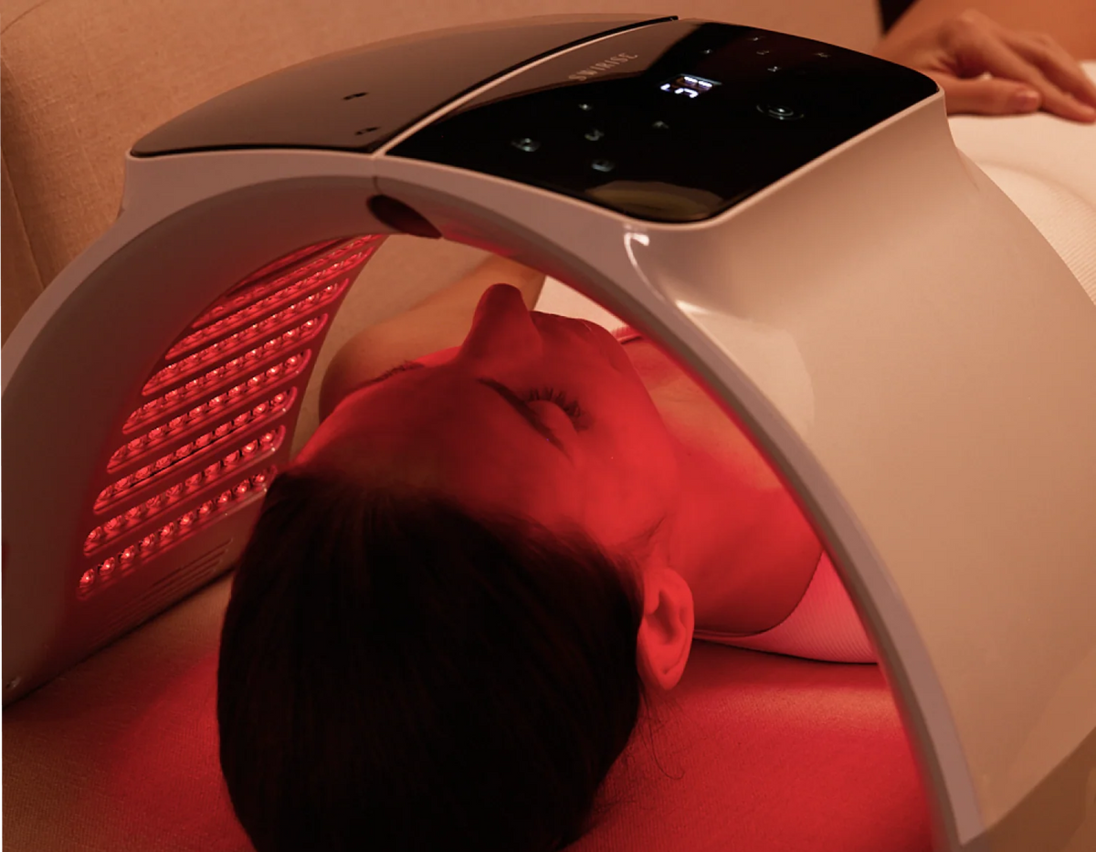 LED Light Therapy Device